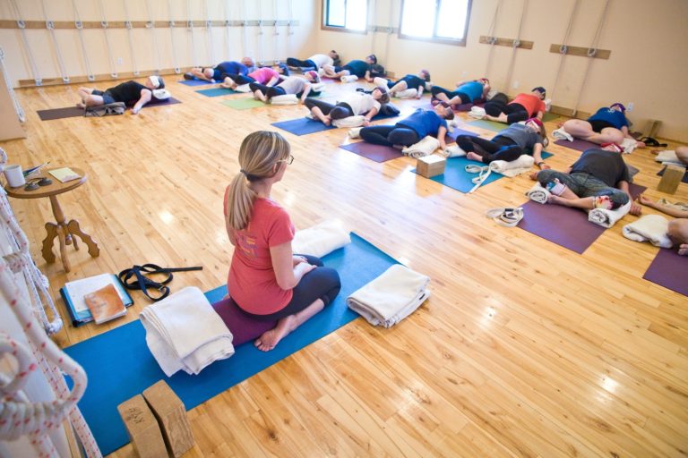 How to become a yoga teacher in Canada? Basic features of yoga instructor  jobs